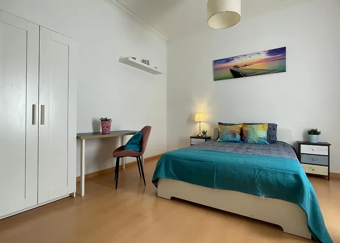 Cathedral Hostel *